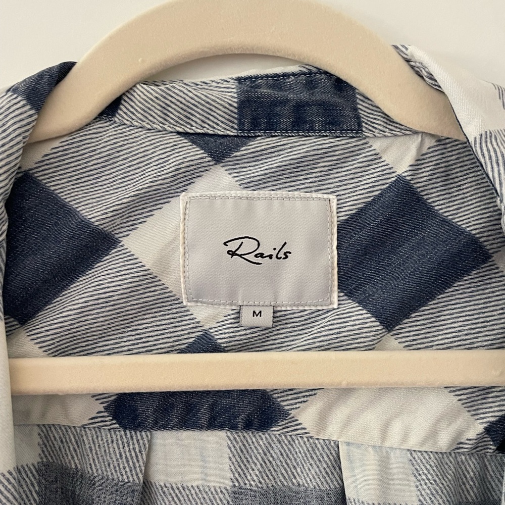 Rails button down top - Picture 4 of 7